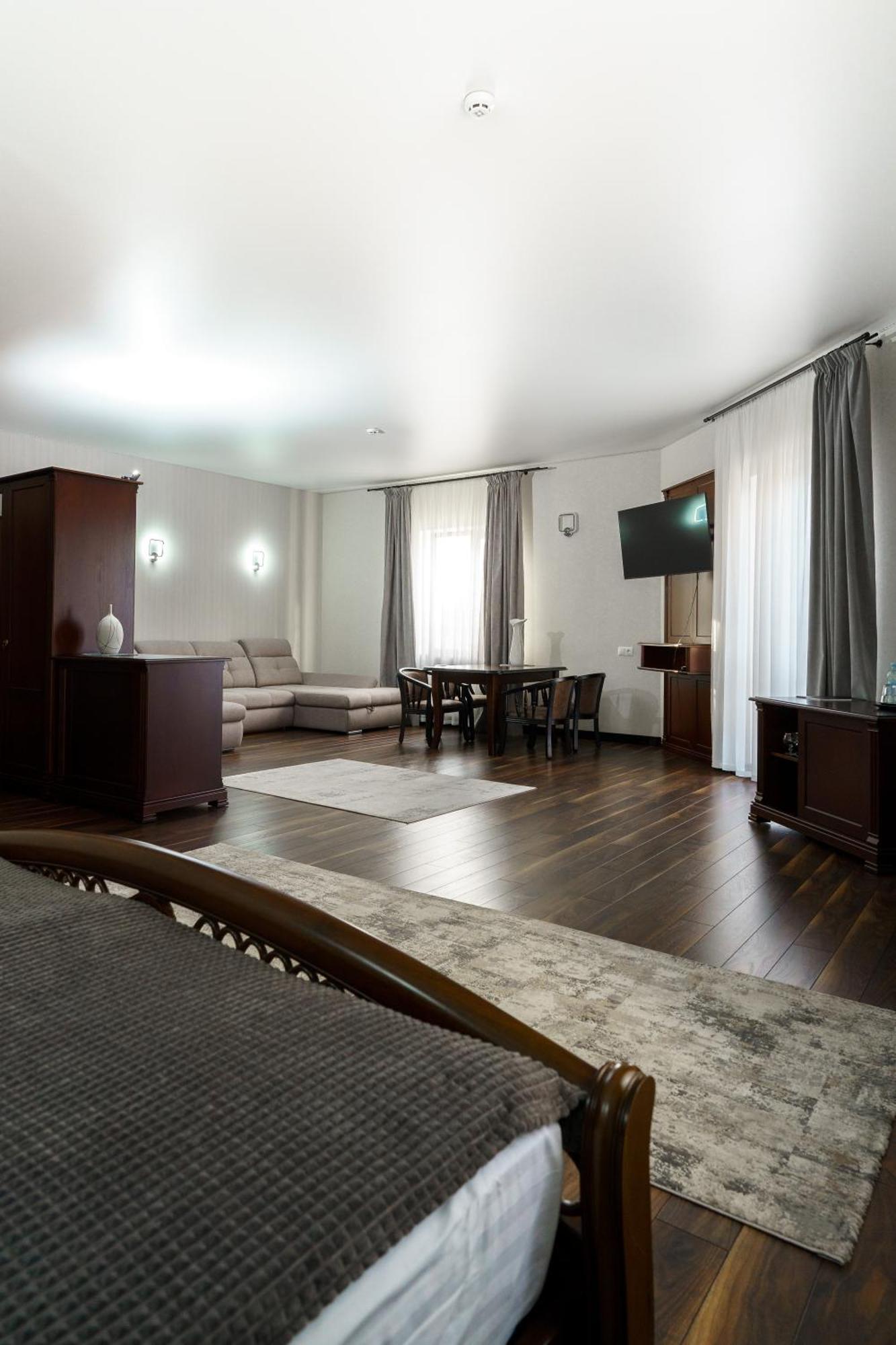 Spa-Hotel Dodo Житомир Екстериор снимка